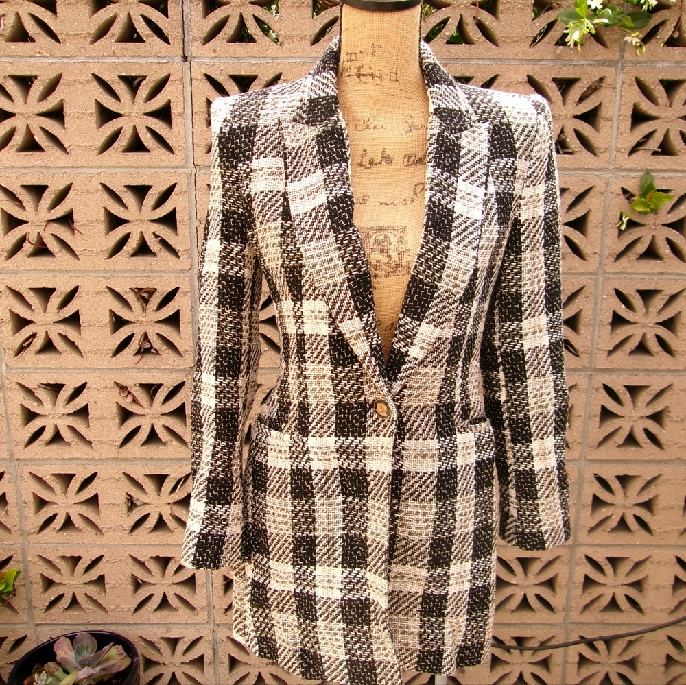 Zara Stylish Black and White Plaid Women's Coat